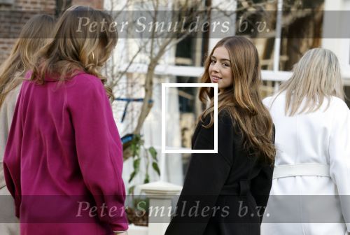 Amsterdam 29 november 2024
Fotouurtje Koninklijk huis met Koning Willem Alexander Koningin Maxima Prinses Amalia Prinses Alexia Prinses Ariane en hun hondje Mambo . De shoot vond plaats op het Begijnhof in het centrum van Amsterdam.