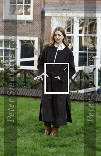 Amsterdam 29 november 2024
Fotouurtje Koninklijk huis met Koning Willem Alexander Koningin Maxima Prinses Amalia Prinses Alexia Prinses Ariane en hun hondje Mambo . De shoot vond plaats op het Begijnhof in het centrum van Amsterdam.