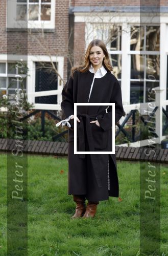 Amsterdam 29 november 2024
Fotouurtje Koninklijk huis met Koning Willem Alexander Koningin Maxima Prinses Amalia Prinses Alexia Prinses Ariane en hun hondje Mambo . De shoot vond plaats op het Begijnhof in het centrum van Amsterdam.