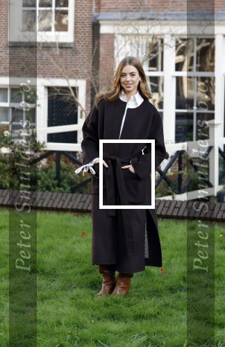 Amsterdam 29 november 2024
Fotouurtje Koninklijk huis met Koning Willem Alexander Koningin Maxima Prinses Amalia Prinses Alexia Prinses Ariane en hun hondje Mambo . De shoot vond plaats op het Begijnhof in het centrum van Amsterdam.