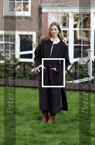 Amsterdam 29 november 2024
Fotouurtje Koninklijk huis met Koning Willem Alexander Koningin Maxima Prinses Amalia Prinses Alexia Prinses Ariane en hun hondje Mambo . De shoot vond plaats op het Begijnhof in het centrum van Amsterdam.