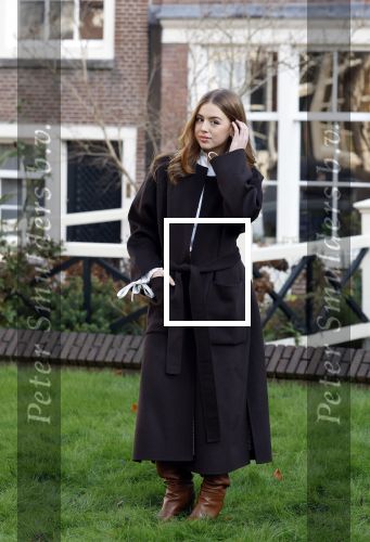 Amsterdam 29 november 2024
Fotouurtje Koninklijk huis met Koning Willem Alexander Koningin Maxima Prinses Amalia Prinses Alexia Prinses Ariane en hun hondje Mambo . De shoot vond plaats op het Begijnhof in het centrum van Amsterdam.