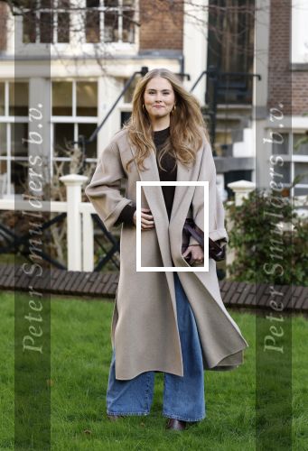 Amsterdam 29 november 2024
Fotouurtje Koninklijk huis met Koning Willem Alexander Koningin Maxima Prinses Amalia Prinses Alexia Prinses Ariane en hun hondje Mambo . De shoot vond plaats op het Begijnhof in het centrum van Amsterdam.