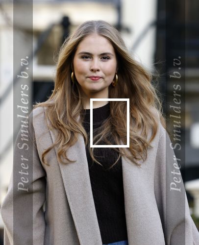 Amsterdam 29 november 2024
Fotouurtje Koninklijk huis met Koning Willem Alexander Koningin Maxima Prinses Amalia Prinses Alexia Prinses Ariane en hun hondje Mambo . De shoot vond plaats op het Begijnhof in het centrum van Amsterdam.