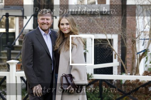 Amsterdam 29 november 2024
Fotouurtje Koninklijk huis met Koning Willem Alexander Koningin Maxima Prinses Amalia Prinses Alexia Prinses Ariane en hun hondje Mambo . De shoot vond plaats op het Begijnhof in het centrum van Amsterdam.