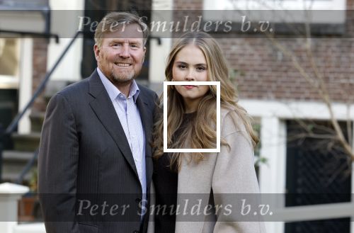 Amsterdam 29 november 2024
Fotouurtje Koninklijk huis met Koning Willem Alexander Koningin Maxima Prinses Amalia Prinses Alexia Prinses Ariane en hun hondje Mambo . De shoot vond plaats op het Begijnhof in het centrum van Amsterdam.