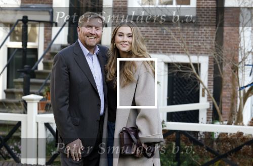 Amsterdam 29 november 2024
Fotouurtje Koninklijk huis met Koning Willem Alexander Koningin Maxima Prinses Amalia Prinses Alexia Prinses Ariane en hun hondje Mambo . De shoot vond plaats op het Begijnhof in het centrum van Amsterdam.