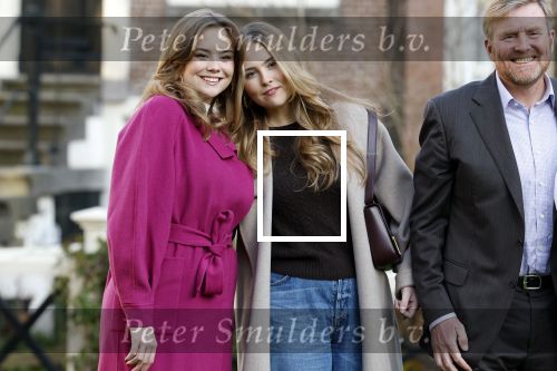 Amsterdam 29 november 2024
Fotouurtje Koninklijk huis met Koning Willem Alexander Koningin Maxima Prinses Amalia Prinses Alexia Prinses Ariane en hun hondje Mambo . De shoot vond plaats op het Begijnhof in het centrum van Amsterdam.