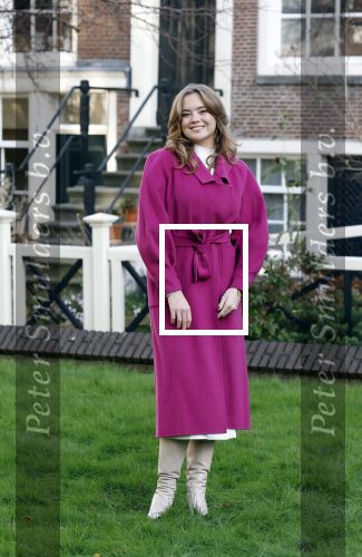 Amsterdam 29 november 2024
Fotouurtje Koninklijk huis met Koning Willem Alexander Koningin Maxima Prinses Amalia Prinses Alexia Prinses Ariane en hun hondje Mambo . De shoot vond plaats op het Begijnhof in het centrum van Amsterdam.