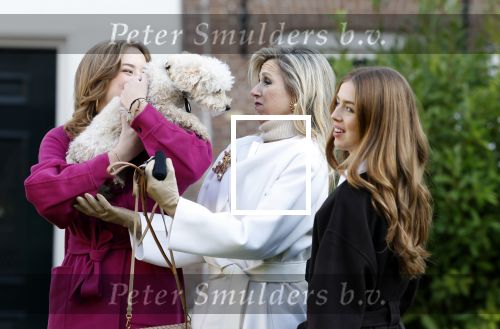 Amsterdam 29 november 2024
Fotouurtje Koninklijk huis met Koning Willem Alexander Koningin Maxima Prinses Amalia Prinses Alexia Prinses Ariane en hun hondje Mambo . De shoot vond plaats op het Begijnhof in het centrum van Amsterdam.