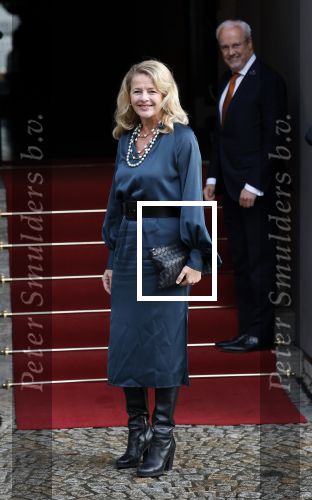 Amsterdam 3 december 2024
Uitreiking Prins Calus prijzen in het paleis op de dam . Aanwezig names koninklijke familie , Koning Willem Alexander Prins Constantijn Prinses Laurentien  en Prinses Mabel .