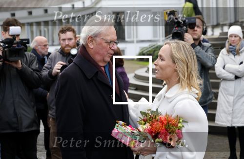 Soestdijk 20 november 2024
Prinses Margarita opent de tentoonstelling schitteren op Soestdijk . Patrick v Katwijk heeft de fotos gemaakt .