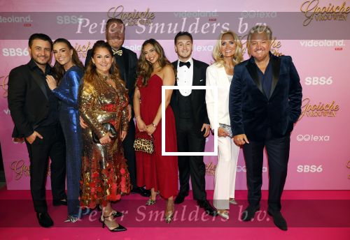 Amsterdam 22 oktober 2024
Premiere Gooische vrouwen in het DeLaMar theater. Rene Froger Natasja Froger Danny Froger Ann Dominique Wilten Maxime Froger Ruby Natascha Froger en partner Matthijs Timmermans
