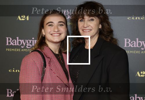 Amsterdam 25 november 2024
Premiere Babygirl in Tuschinski . Halina Reijn is de producente. Renee Fokker met dochter Esah