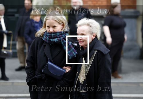 Amsterdam 8 november 2024
Herdenkingsdienst en begrafenis van Hans Kemna in stadsschouwburg en op Zorgvlied. Renee Soutendijk met dochter
