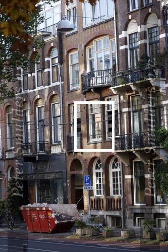 Amsterdam 26 oktober 2024
Rick Engelkes is weer samen met zijn ex en moeder van zijn dochters Annemarie . Rick heeft 2 panden gekocht in Amsterdam zuid . 1 wordt nu verbouwd.
