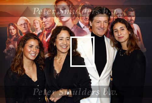 Zaandam 10 november 2024
Premiere murder on the nile in zaantheater. Rick Engelkes met Annemarie en hun dochters