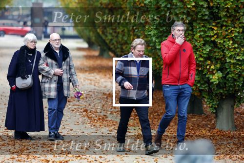 Amsterdam 8 november 2024
Herdenkingsdienst en begrafenis van Hans Kemna in stadsschouwburg en op Zorgvlied. Serge Henri Valcke en Petra Lasseur