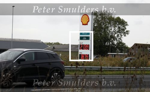 Valkenswaard en Zaltbommel 21 oktober 2025
Het prijsverschil tussen een Shell Express en een shell langs de A2 is bijna 30 cent per liter .
