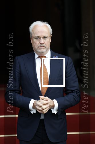 Amsterdam 3 december 2024
Uitreiking Prins Calus prijzen in het paleis op de dam . Aanwezig names koninklijke familie , Koning Willem Alexander Prins Constantijn Prinses Laurentien  en Prinses Mabel . Hofmaarschalk Sjoert Klein Schiphorst