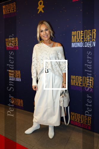 Amstelveen 23 oktober 2024
Premiere moeder monologen in schouwburg Amstelveen. tanja Jess kwam met een vriendin