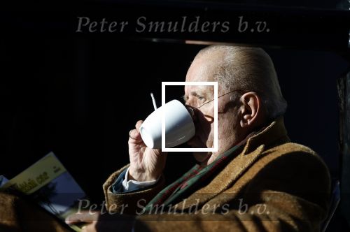 Amsterdam 3 november 2024
Theo Hiddema in het zonnetje voor zijn huis genietend van het najaarszonnetje.