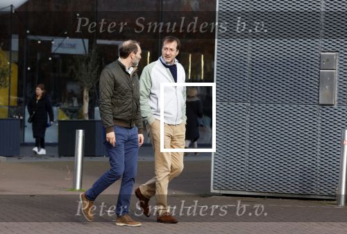 Amsterdam 11 november 2024
Tjalling ten cate met een man op straat in Amsterdam zuid