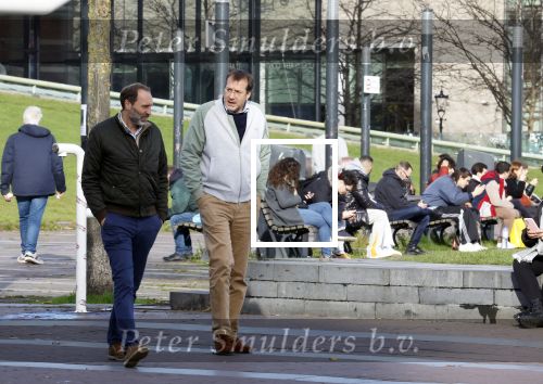 Amsterdam 11 november 2024
Tjalling ten cate met een man op straat in Amsterdam zuid