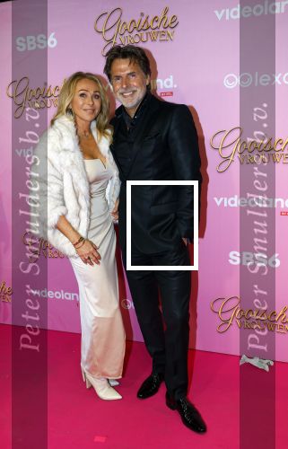 Amsterdam 22 oktober 2024
Premiere Gooische vrouwen in het DeLaMar theater. Toine v peperstraten met partner