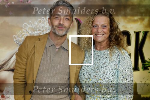 Amsterdam 3 december 2024
Premiere Wicked in Tuschinski. Tommie Christiaan met moeder