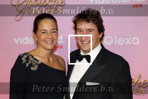 Amsterdam 22 oktober 2024
Premiere Gooische vrouwen in het DeLaMar theater. walter Drenth met vrouw