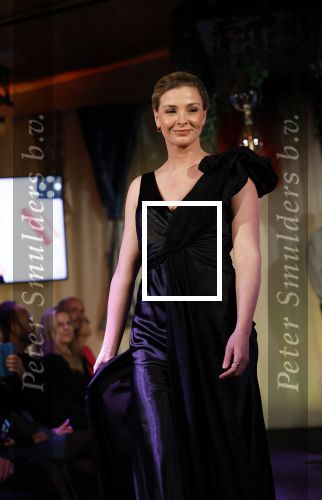 Amsterdam 2 december 2024
Addy v d Krommenacker heeft kleding ontworpen voor terre des Hommes .
oa Carolien ter Linden Jet de Nijs Justine Marcella Dwight v d Vijver Duco Bauwens Marianne Timmer en Laurien Verstraten liepen mee met de show. Welmoed Sijtsma