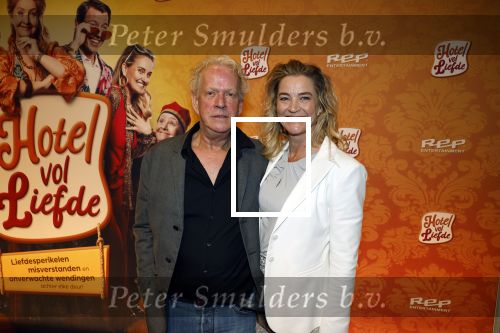 Amstelveen 176 november 2025
Premiere Hotel vol liefde in de schouwburg van Amstelveen . Albert Diks met verloofde Joyce