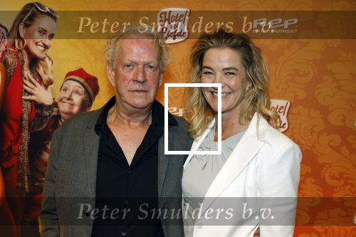 Amstelveen 176 november 2025
Premiere Hotel vol liefde in de schouwburg van Amstelveen . Albert Diks met verloofde Joyce