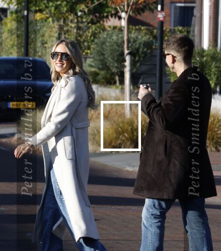 Wilnis 9 november 2025
Andre Hazes en zijn vriendin Noa Braaf vertrekken vanaf hun huis .