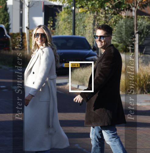 Wilnis 9 november 2025
Andre Hazes en zijn vriendin Noa Braaf vertrekken vanaf hun huis .