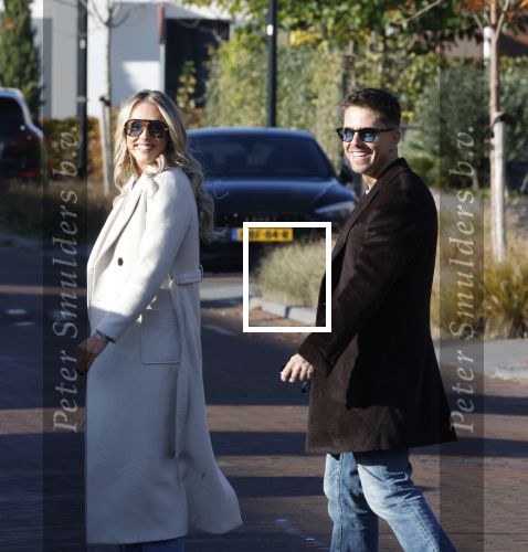 Wilnis 9 november 2025
Andre Hazes en zijn vriendin Noa Braaf vertrekken vanaf hun huis .