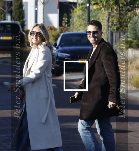 Wilnis 9 november 2025
Andre Hazes en zijn vriendin Noa Braaf vertrekken vanaf hun huis .