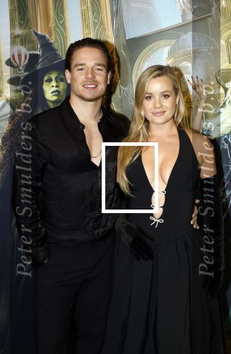 Amsterdam 18 november 2025
Premiere Wicked in het deLaMar theater . carola Kirschbaum met partner Koen Weiland
