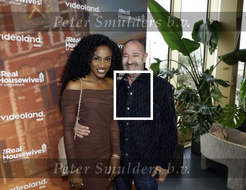 Amsterdam 11 november 2025
Presentatie real housewives of Amsterdam in het W hotel.
Aanwezig Niama Amhali Renee Vervoorn Cherry Ann Person Lilian Dziedzic Kimmylien Nguyen Djamila Celina en Elvira Penthesilea. Cherry Ann Person met partner Roland Kahn