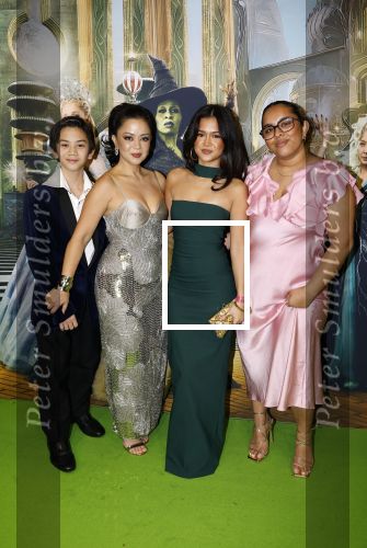 Amsterdam 18 november 2025
Premiere Wicked in het deLaMar theater . Cystine Carreon kwam met haar kinderen