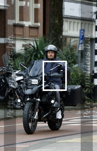 Amsterdam 16 oktober 2025
Dave Roelvink op zijn BMW Motor in Amsterdam zuid.