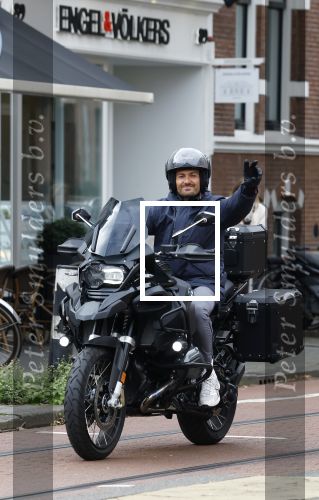 Amsterdam 16 oktober 2025
Dave Roelvink op zijn BMW Motor in Amsterdam zuid.