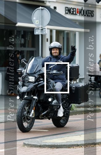 Amsterdam 16 oktober 2025
Dave Roelvink op zijn BMW Motor in Amsterdam zuid.