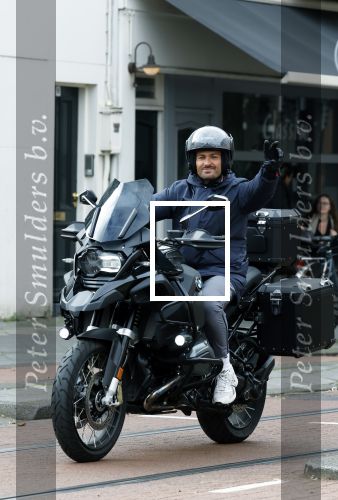 Amsterdam 16 oktober 2025
Dave Roelvink op zijn BMW Motor in Amsterdam zuid.