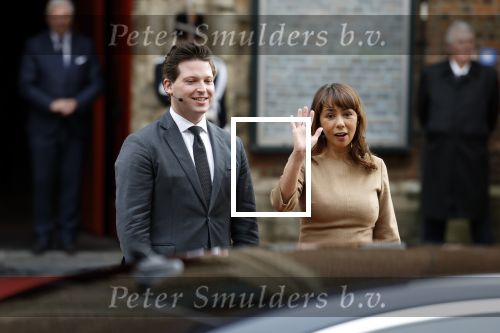 Den Haag 20 november 2025
 Prinses Amalia en haar vader Koning Willem Alexander bij de Grote Kerk, na de Bijzondere Verenigde Vergadering van de Eerste en Tweede Kamer, ter gelegenheid van de tachtigste verjaardag dat het parlement na de Tweede Wereldoorlog voor het eerst weer in gezamenlijkheid bijeenkwam. Eerste Kamervoorzitter Mei Li Vos Tweede Kamervoorzitter Thom van Campenvingen ze op .