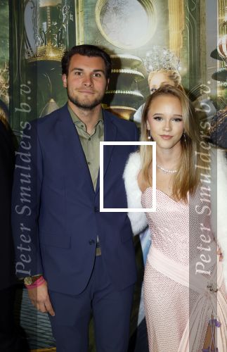Amsterdam 18 november 2025
Premiere Wicked in het deLaMar theater . Emma Kok kwam met zijn nieuwe vriendin