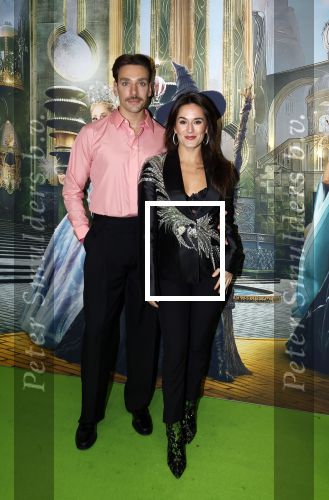 Amsterdam 18 november 2025
Premiere Wicked in het deLaMar theater . Esmee Dekker met partner