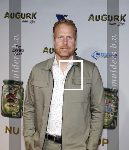 Amsterdam 4 november 2025
Premiere Augurk aan zee in Tuschinski met de cast die bestaat uit oa Monic Hendrickx Martin v Waardenberg Olga Zuiderhoek Jelka v Houten Frank Lammers Peter v d Begin en Tibor Lukacs. Robert v Hemert heeft de titelsong geschreven . Ferdi Stofmeel