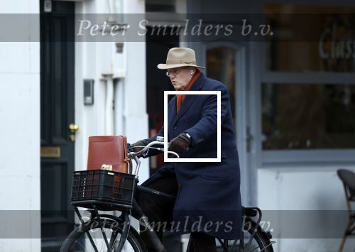 Amsterdam 27 november 2025
Ferdinand Grapperhaus op de fiets in Amsterdam zuid.
